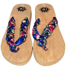 NWT Yellow Box Size 7.5 Thong Sandal Wedge Braided Multicolor Fabric Spring